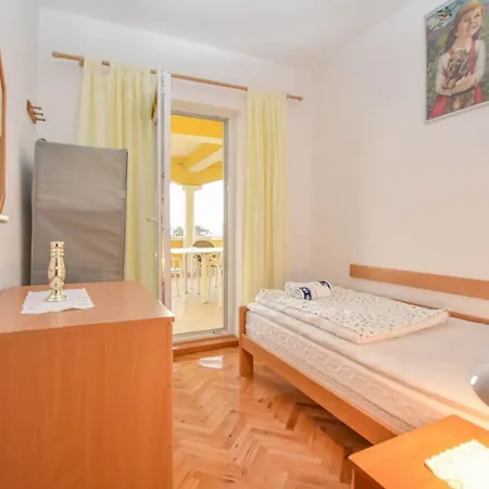 Апартаменты Dandelion Биоград-на-Мору