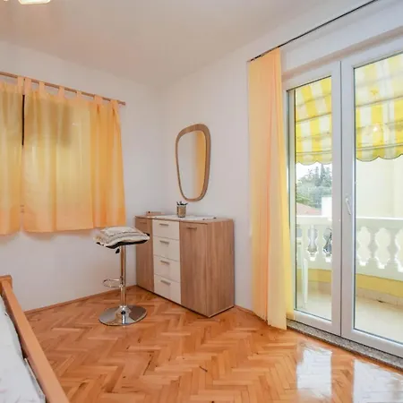Apartment Dandelion Biograd Na Moru