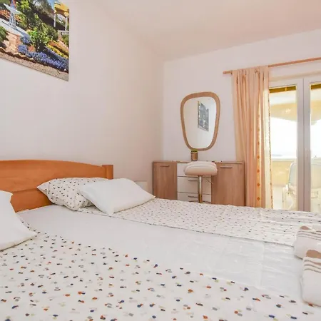 Apartment Dandelion Biograd Na Moru