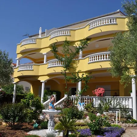 Apartment Dandelion Biograd Na Moru