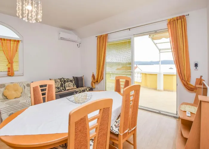 Dandelion Biograd Na Moru